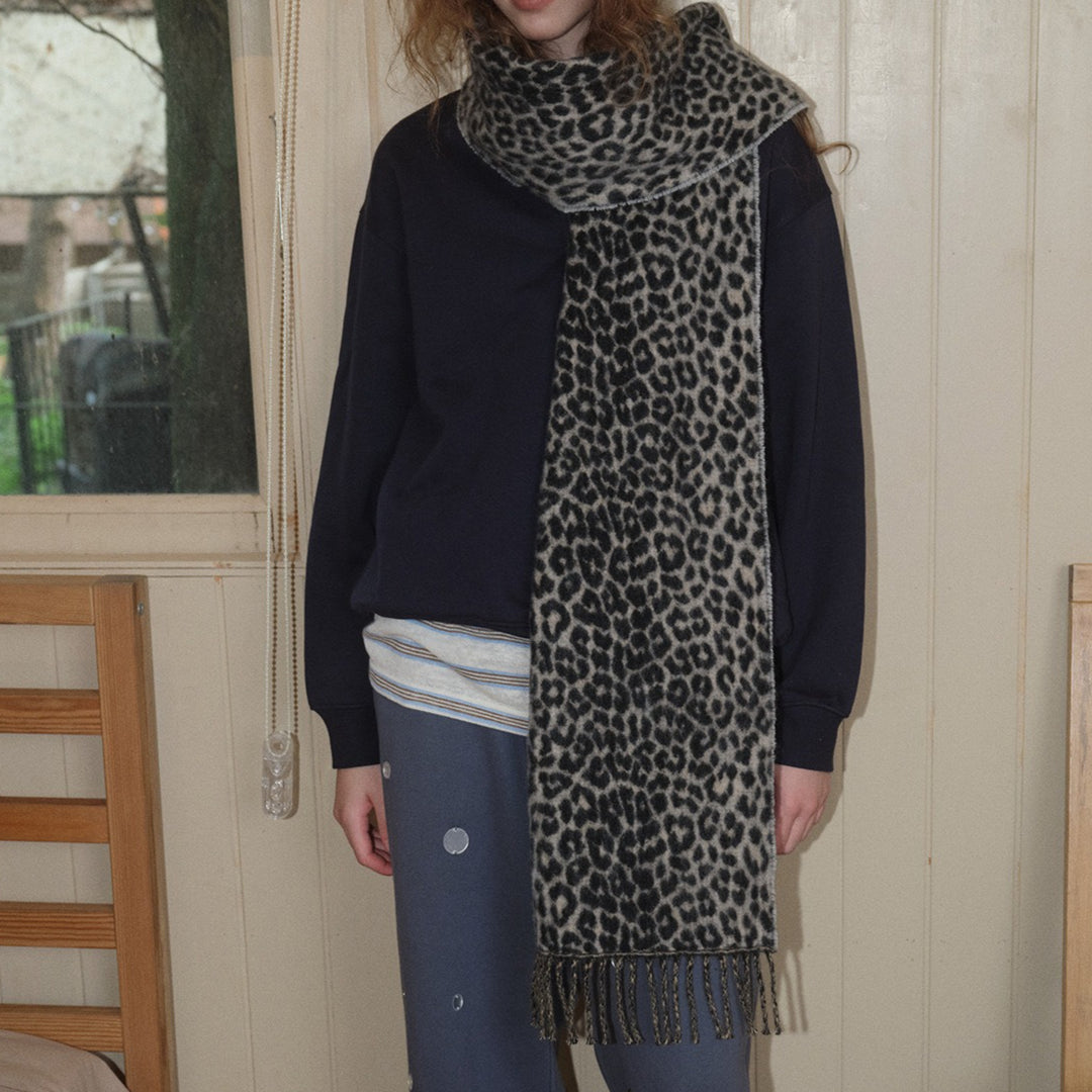 Womens 30 Percent Wool Leopard Print Fringe Scarf N6K241
