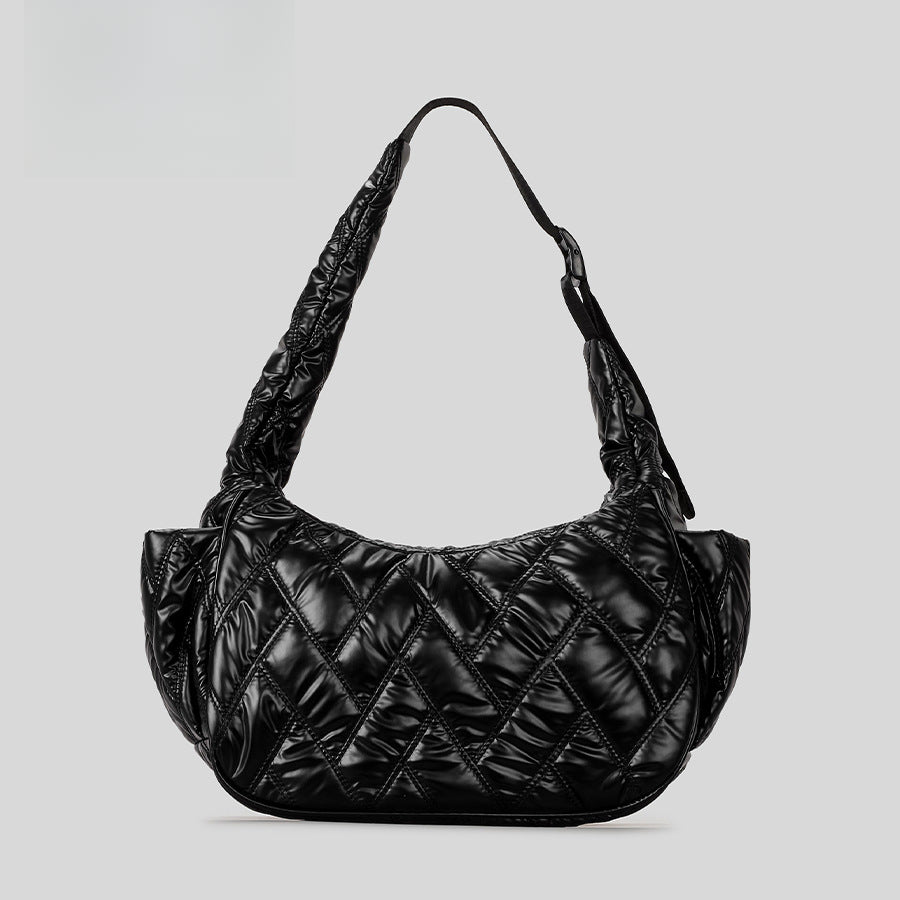 Quilted Dumpling Shoulder Bag Nylon  Polyester S5P376