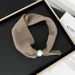 Load image into Gallery viewer, Womens Pearl Magnetic Clasp Knit Neck Scarf N6K270