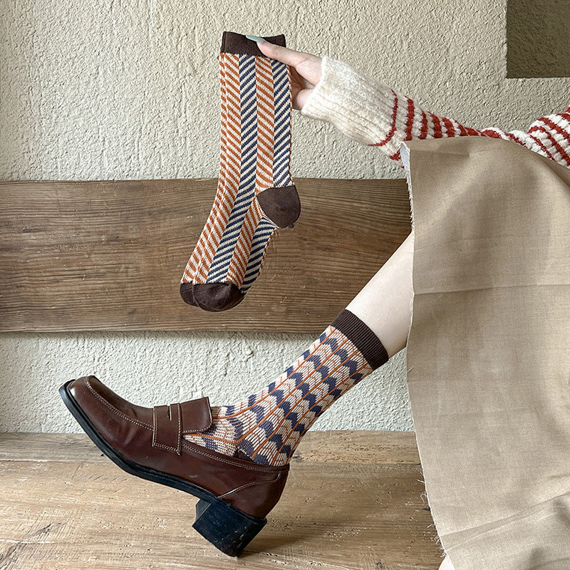Double Needle Knit Plaid Mid-Calf Socks Women N6H023