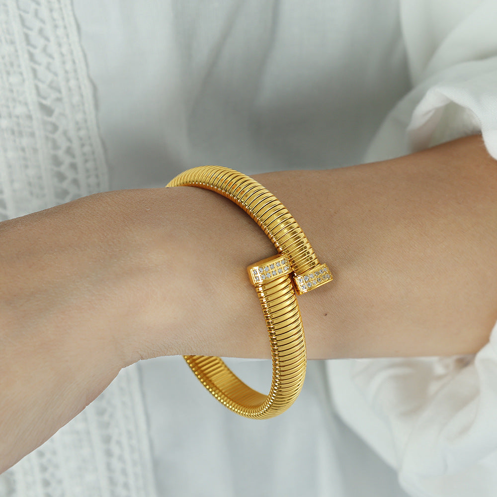 Linear Fluted Bangle Titanium Steel Channel-Set S5P096