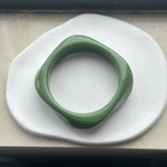 Load image into Gallery viewer, Geometric Ombre Resin Bangle Curved Acetate Contour S5P256