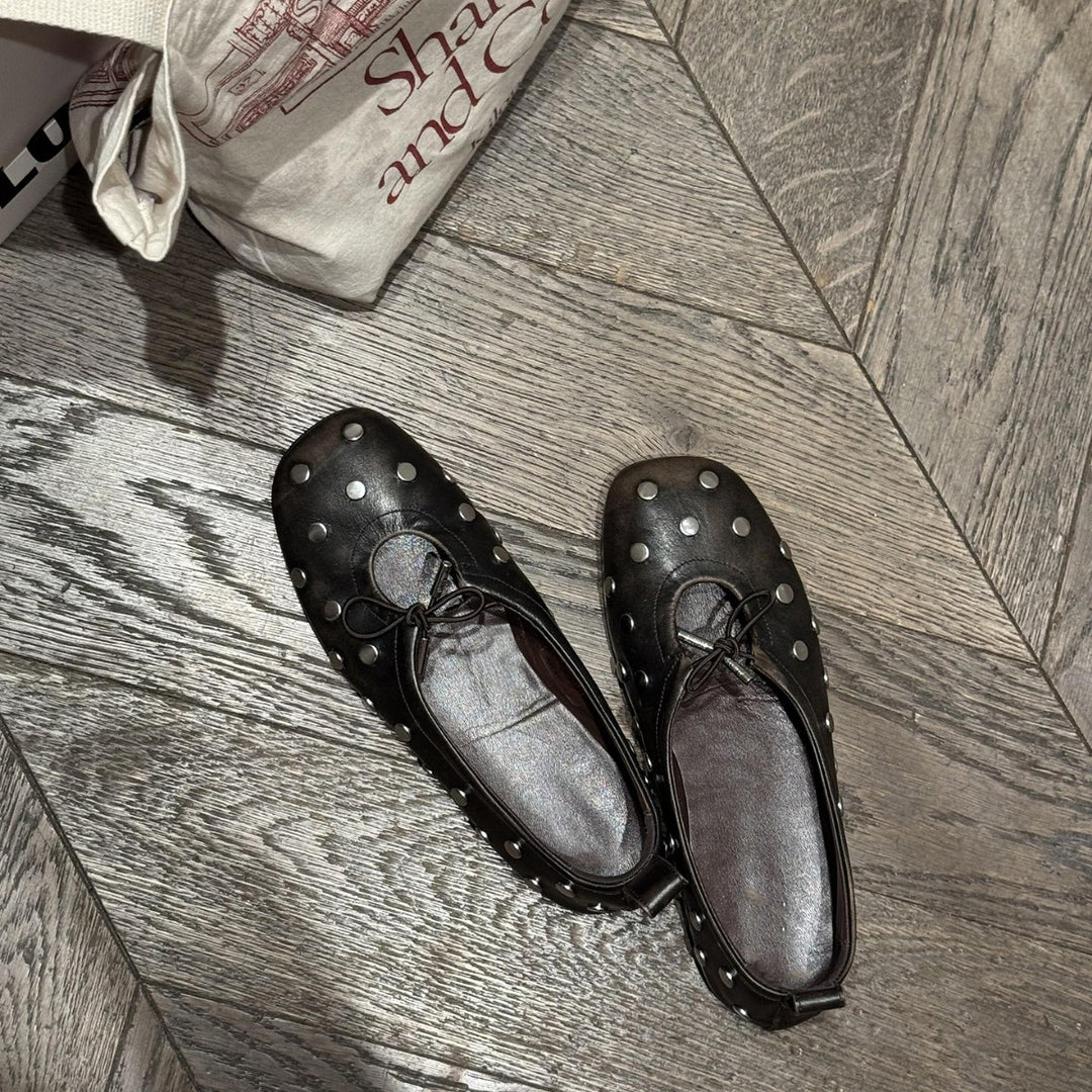 Vintage Square Burnished Stud Mary Jane Bow Flat N6G248