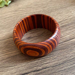 Load image into Gallery viewer, Wood Grain Circle Bangle Handcrafted Vintage Jewelry S5P032