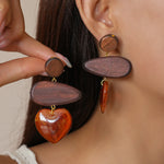 Load image into Gallery viewer, Resin Wood Drop Heart Round Silver Stud Earrings N6H090
