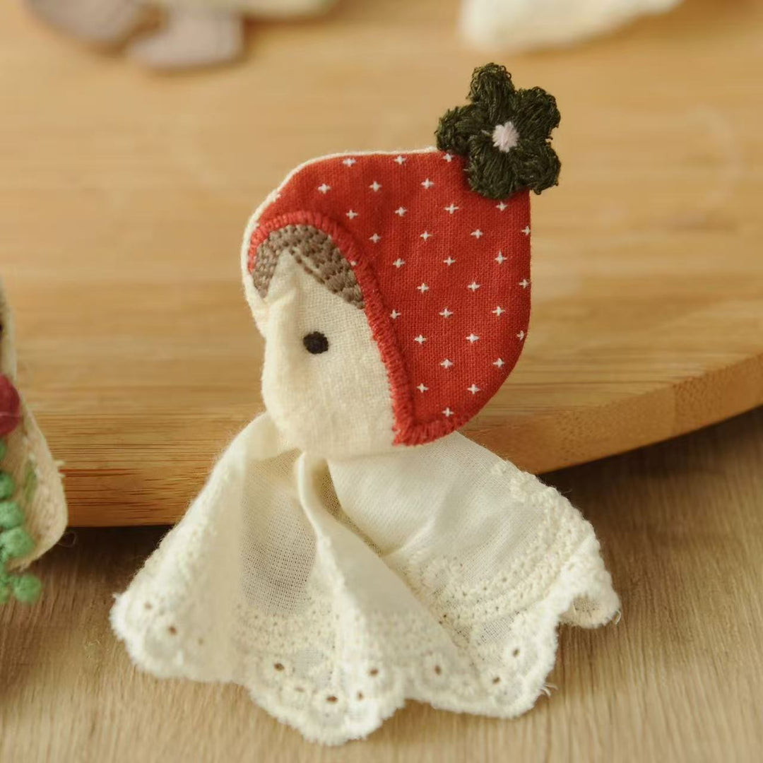 Red Riding Hood Fabric Brooch Storybook Girl Pin N6G025
