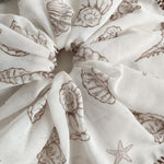 Load image into Gallery viewer, Starfish Shell Edge Scrunchie Beach Vacation Linen N6F137