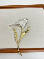 Load image into Gallery viewer, Vintage Oversized Metal Leaf Flower Brooch N6B013