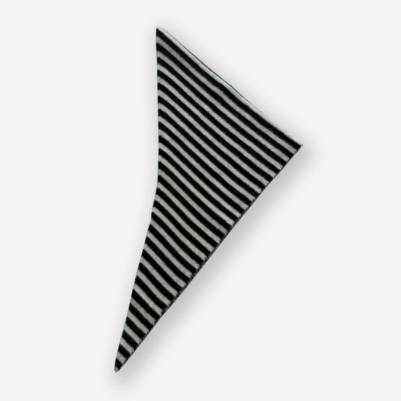 Wool Blend Triangle Scarf  M5A164