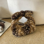 Load image into Gallery viewer, Women's Plush Ruched Dumpling Handbag N6J189