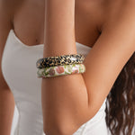 Load image into Gallery viewer, Womens Vintage Floral Resin Circle Bracelet N6K127