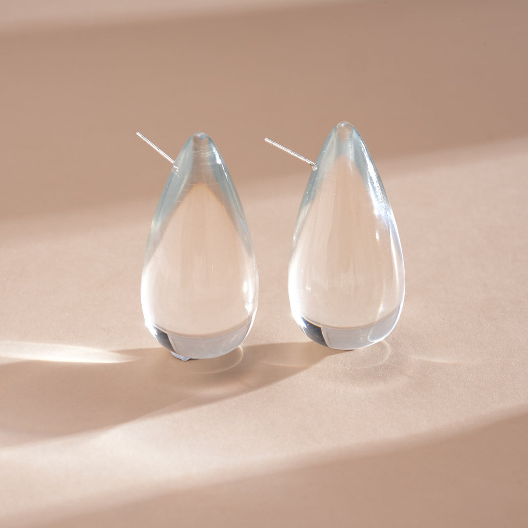 Clear Resin Teardrop Silver Stud Earrings Minimalist N6H091