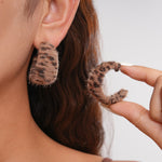 Load image into Gallery viewer, Womens Vintage Leopard Print Faux Horsehair Hoop Earrings N6K172