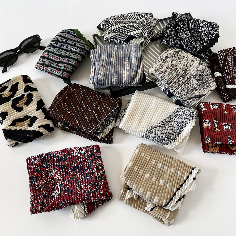 Crinkled Herringbone Scarf 70cm Square Women N6G221