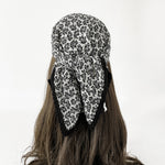 Load image into Gallery viewer, Crinkled Herringbone Scarf 70cm Square Women N6G221