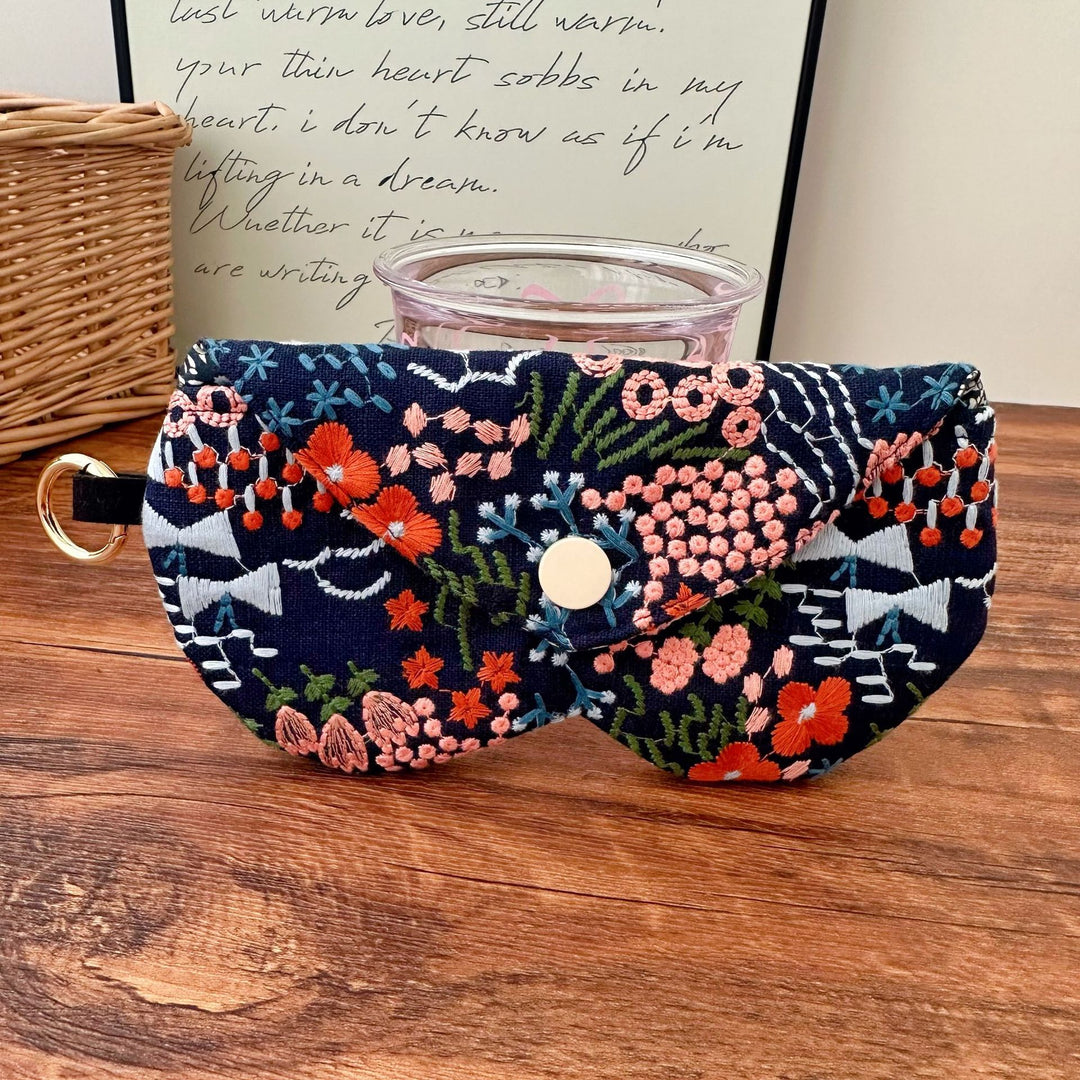 Vintage Floral Embroidery Cotton Love Glasses Case N6F133