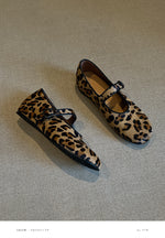 Load image into Gallery viewer, Retro Round Toe Leopard Pony Hair Mary Jane Flats N6C147