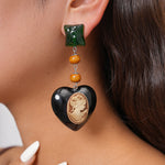 Load image into Gallery viewer, Womens Vintage Marbled Portrait Heart Resin Stud Earrings N6K165