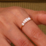 Load image into Gallery viewer, Crushed Freshwater Pearl Ring Stainless Steel N6H180
