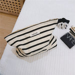 Load image into Gallery viewer, Contrast Stripe Canvas Zipper Organizer Horizontal S5P362
