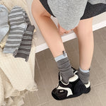 Load image into Gallery viewer, Contrast Stripe Cotton Blend Socks M5A052