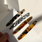 Load image into Gallery viewer, Side Hair Clip Acetate Gold Logo Women N6C356