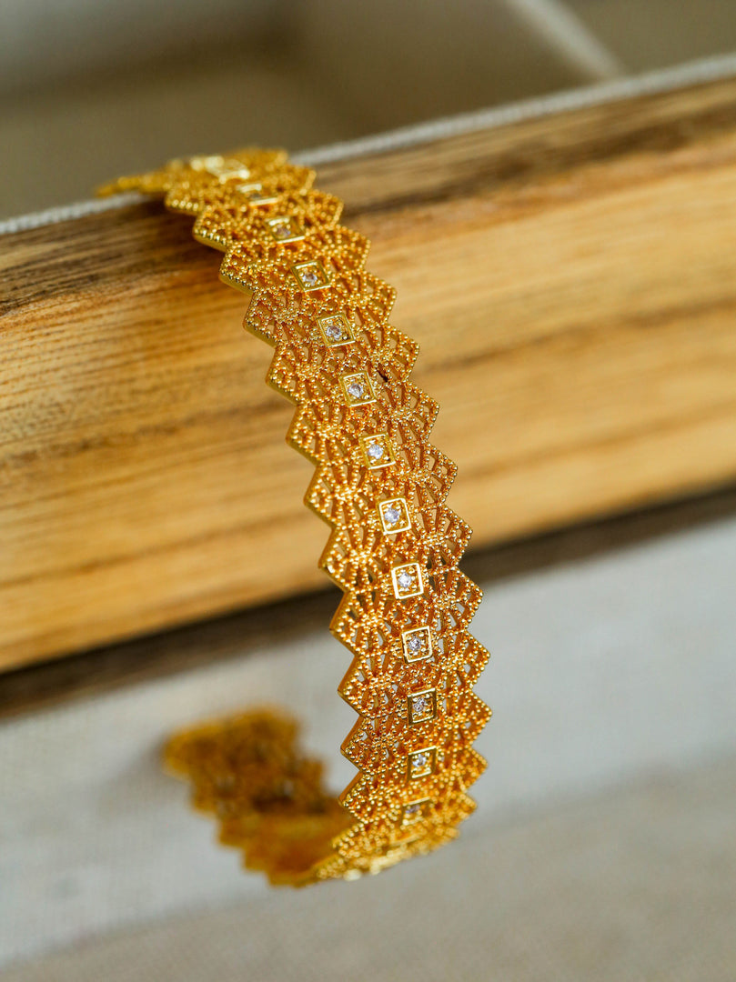 Lace Openwork Geometric Cuff Bracelet Women N6C006