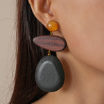 Load image into Gallery viewer, Resin Wood Drop Heart Round Silver Stud Earrings N6H090