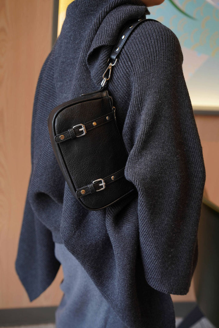 Boston Hobo Bag with Rivet and Chain Women N6C035