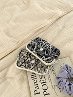 Load image into Gallery viewer, Embroidery Card Holder ID Organizer Pouch N6B123