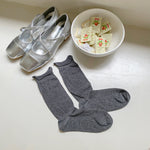 Load image into Gallery viewer, Ballerina Mesh Retro Mid-Calf Socks Women N6C173