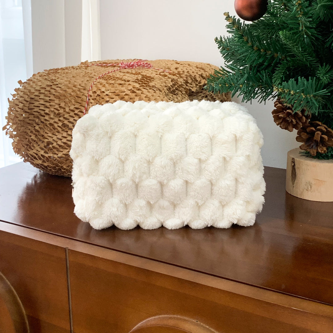 Plush Checkerboard Makeup Bag Women S5P756