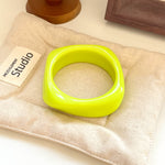 Load image into Gallery viewer, Geometric Ombre Resin Bangle Curved Acetate Contour S5P256
