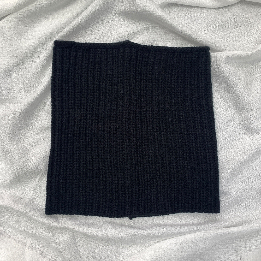Square Neck Warmer with Slit Design  M5A256