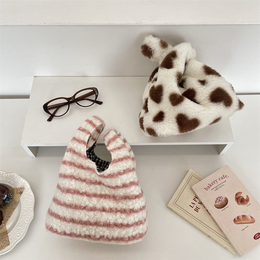 Cute Plush Wristlet Bag Portable Snack Lunch Tote  S5P862