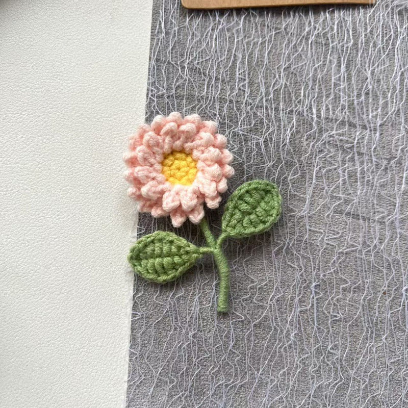 Womens Hand Crocheted Sunflower Brooch N6K310