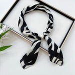 Load image into Gallery viewer, Women's Faux Silk Pearl Magnetic Neck Scarf N6J152