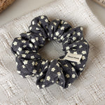 Load image into Gallery viewer, Womens Vintage Floral Fabric Scrunchie N6K021