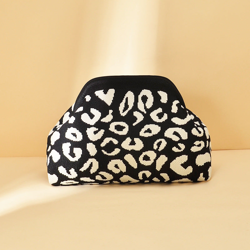 Women's Leopard Print Knit Clip Clutch Bag N6J141
