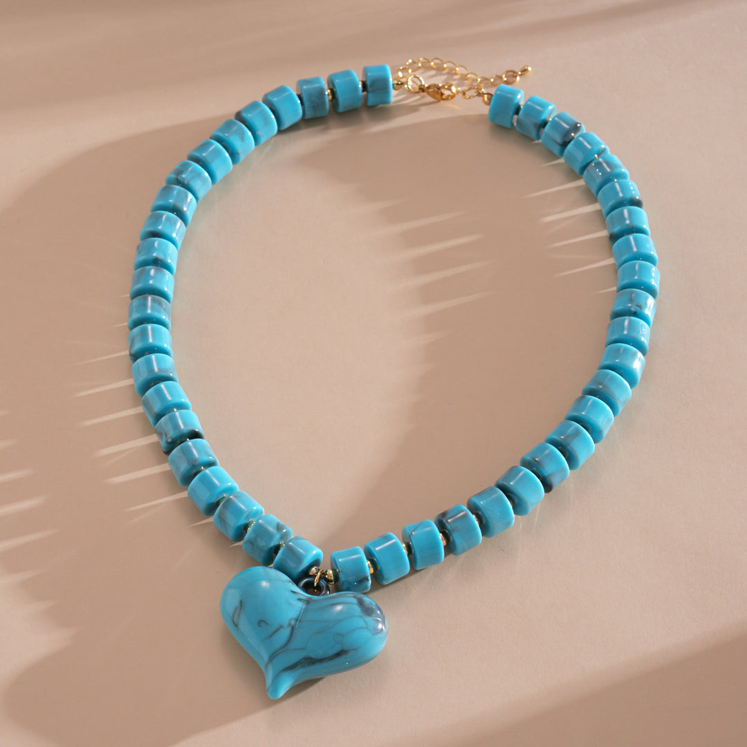 Womens Heart Acrylic Beaded Necklace N6K186