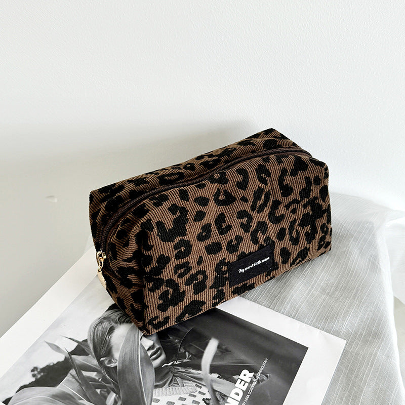Women's Leopard Print Polyester Cosmetic Bag N6J273