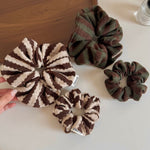 Load image into Gallery viewer, Womens Oversized Striped Scrunchie N6K029