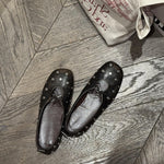 Load image into Gallery viewer, Vintage Square Burnished Stud Mary Jane Bow Flat N6G248