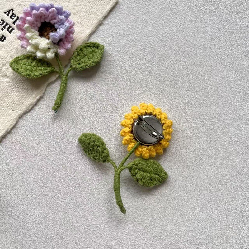 Womens Hand Crocheted Sunflower Brooch N6K309