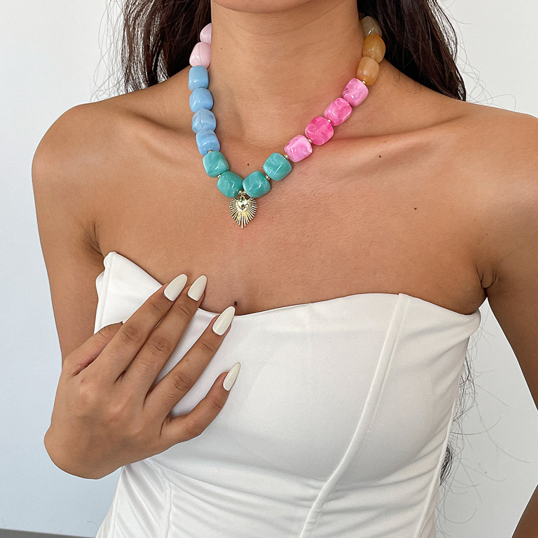 Womens Vintage Marbled Heart Resin Beaded Necklace N6K178