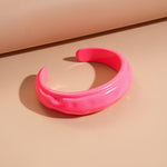 Load image into Gallery viewer, Pleated Acrylic Bangle Round Open S5P100