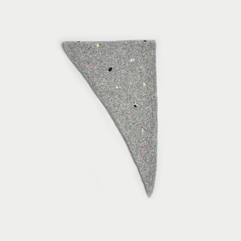 Daisy Floral Wool Blend Knit Triangle Scarf N6K227