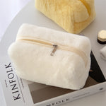 Load image into Gallery viewer, Plush Top-Handle Case Polyester Lining S5P320