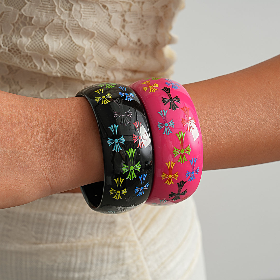 Womens Cross Print Acrylic Bracelet N6K140