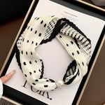 Load image into Gallery viewer, Magnetic Pearl Long Scarf Neck Warmer Women N6H112